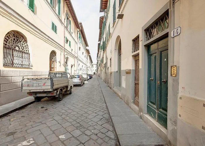 Maddalena Apartment By Mamo Florence